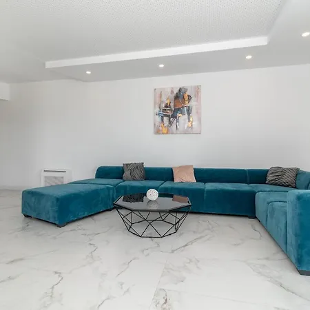 Villalux2022 Mit Pool Beheizt Trogir