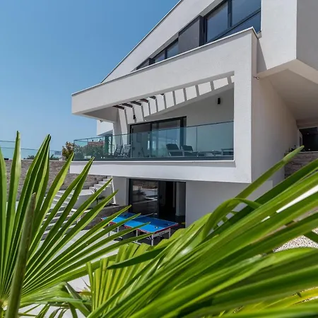 Villa Villalux2022 Mit Pool Beheizt Traù