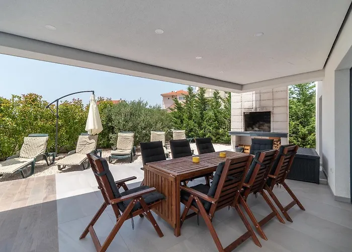 Villalux2022 Mit Pool Beheizt * تروغير