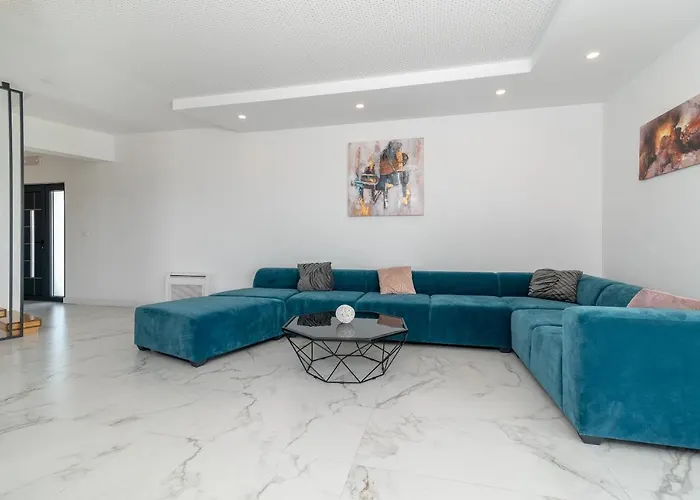 Villalux2022 Mit Pool Beheizt تروغير