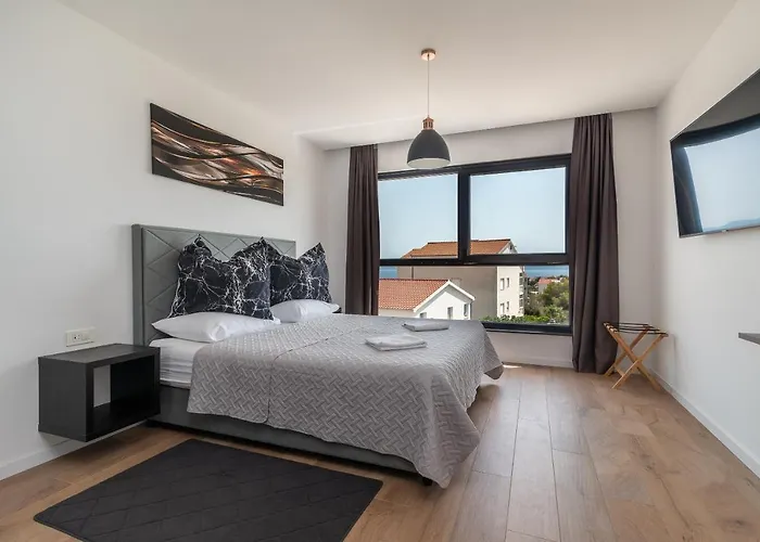 فيلة Villalux2022 Mit Pool Beheizt تروغير