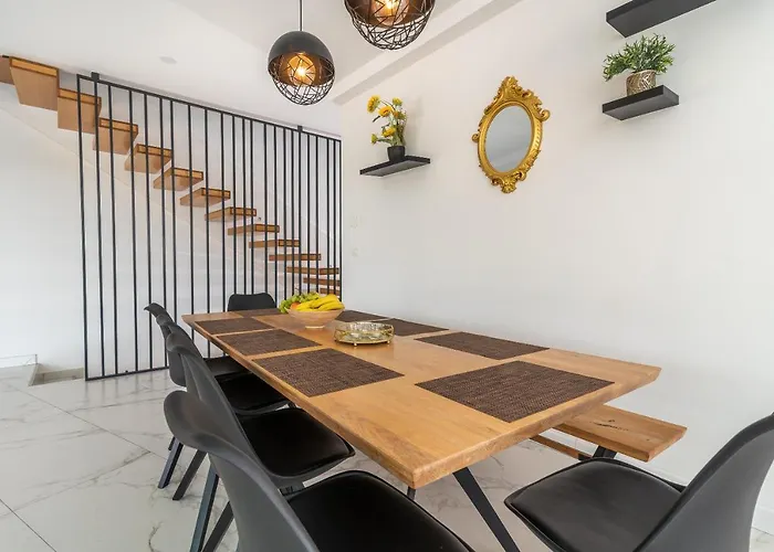 Villalux2022 Mit Pool Beheizt * Traù